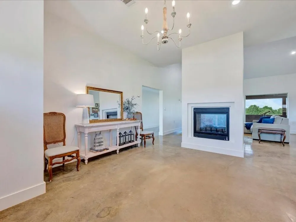 664 County Road 3355 Crockett, TX 75835
