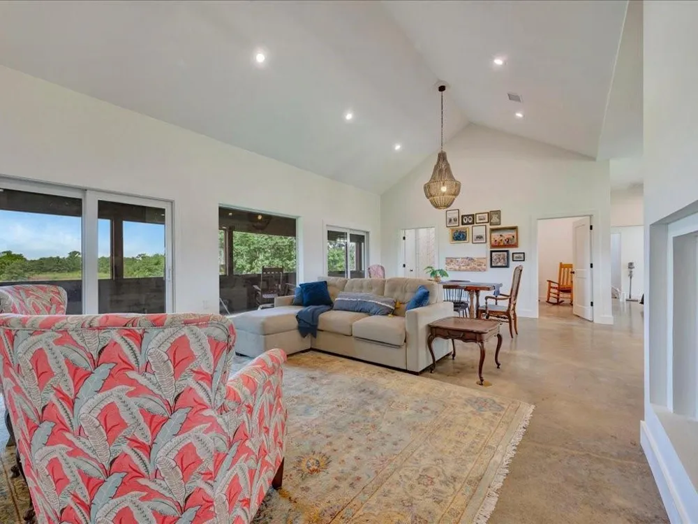664 County Road 3355 Crockett, TX 75835