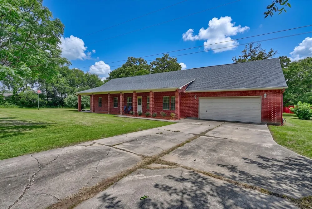 8514 County Road 313 Plantersville, TX 77363