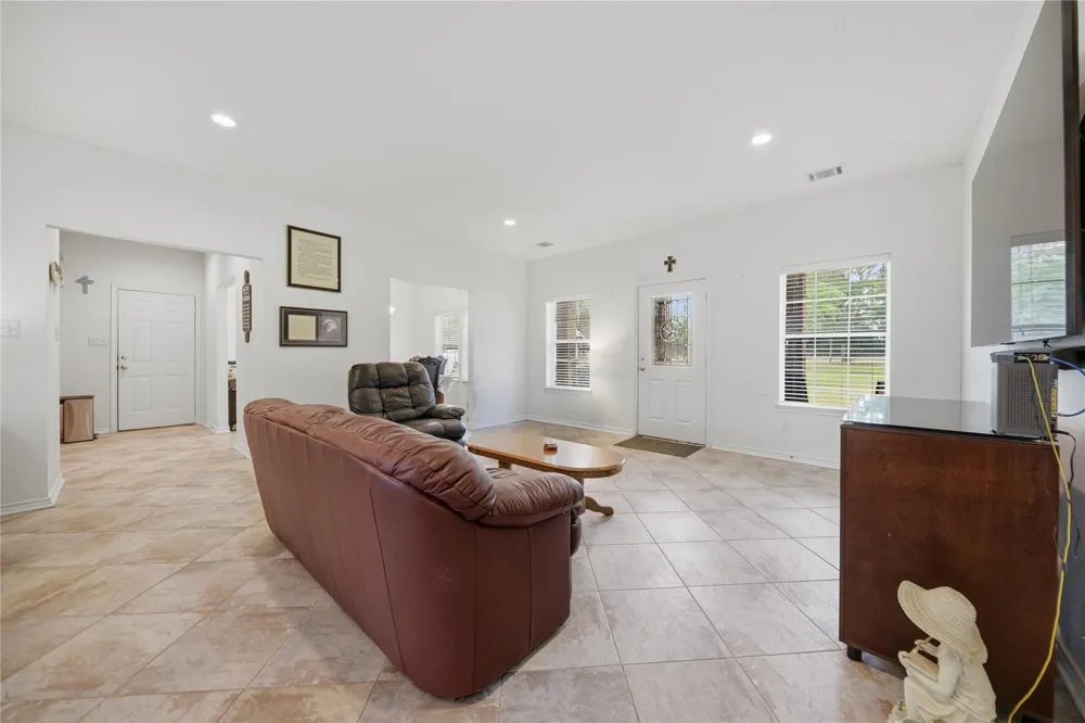 8514 County Road 313 Plantersville, TX 77363