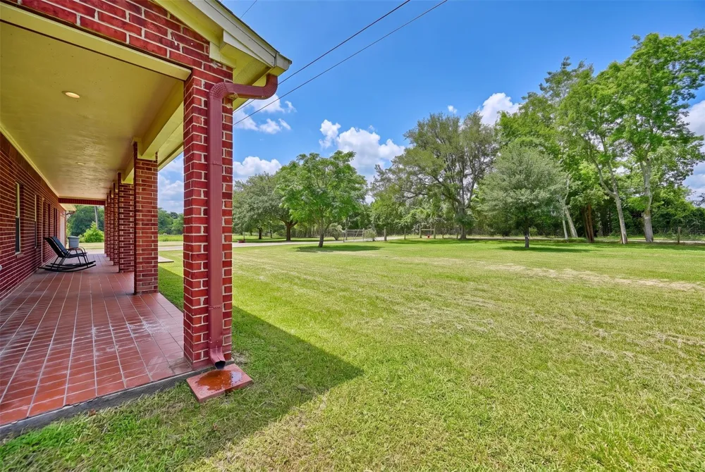 8514 County Road 313 Plantersville, TX 77363
