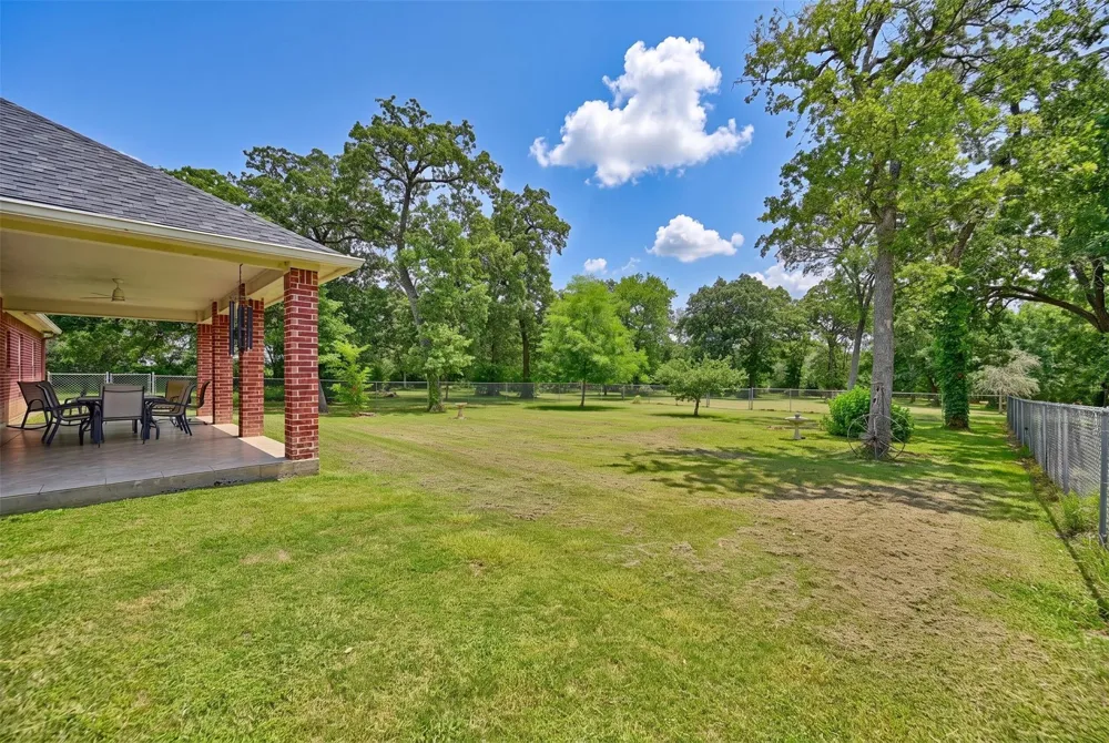8514 County Road 313 Plantersville, TX 77363