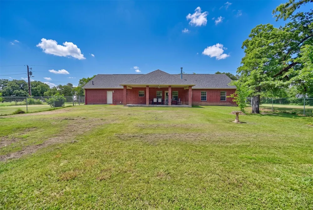 8514 County Road 313 Plantersville, TX 77363