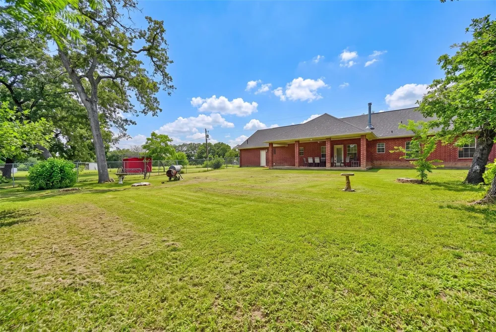 8514 County Road 313 Plantersville, TX 77363