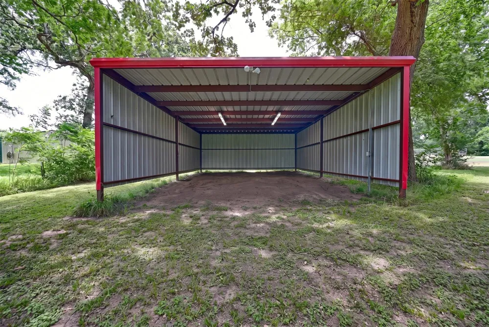 8514 County Road 313 Plantersville, TX 77363