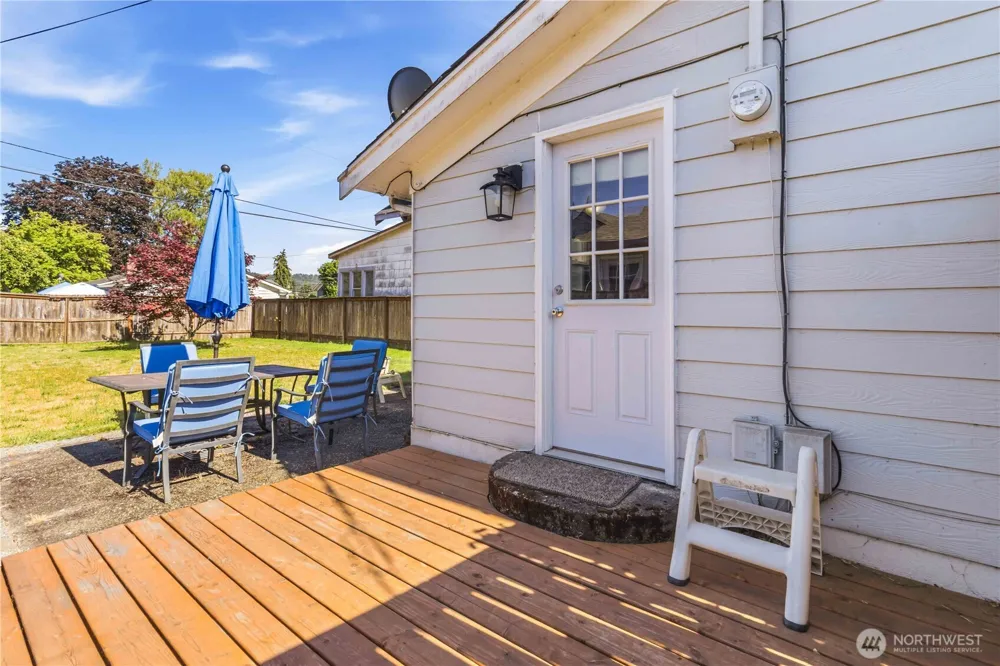 336 SW 3rd Avenue Castle Rock, WA 98611