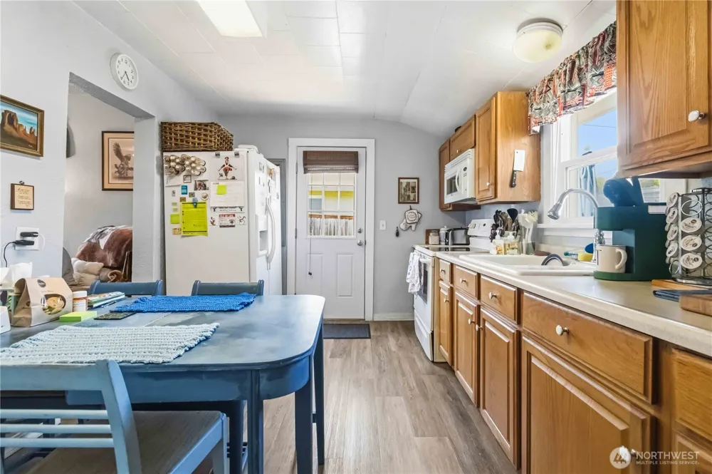 336 SW 3rd Avenue Castle Rock, WA 98611