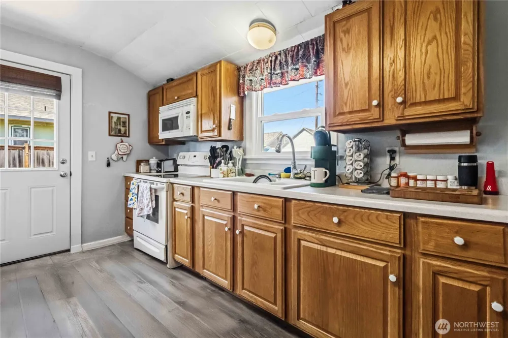 336 SW 3rd Avenue Castle Rock, WA 98611