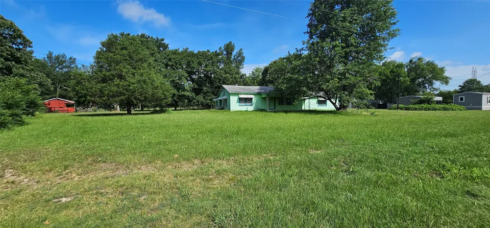 2473 VZ County Road 1806 Grand Saline, TX 75140
