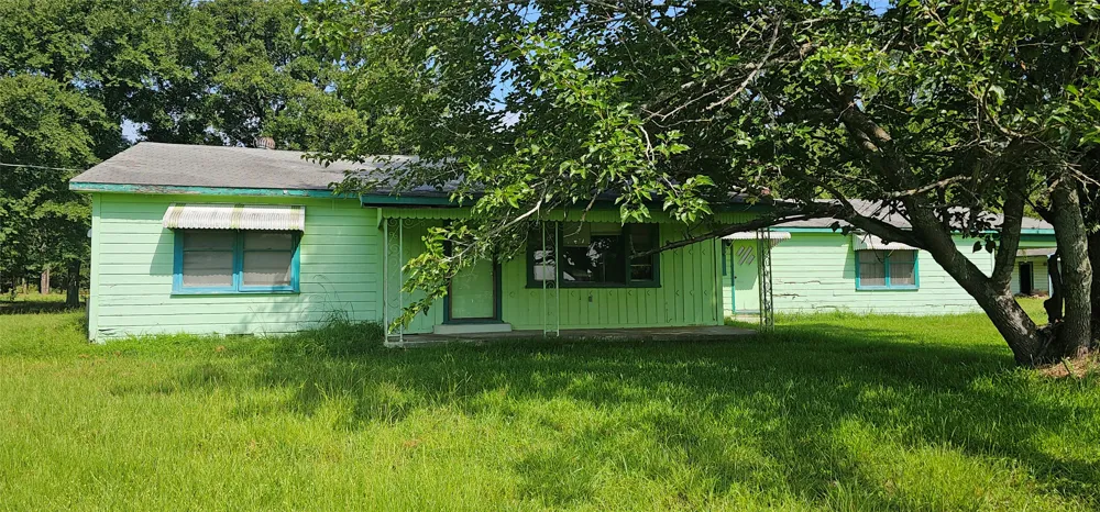 2473 VZ County Road 1806 Grand Saline, TX 75140