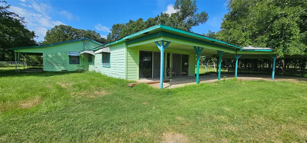 2473 VZ County Road 1806 Grand Saline, TX 75140