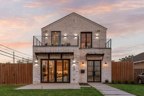 1802 Pueblo Street