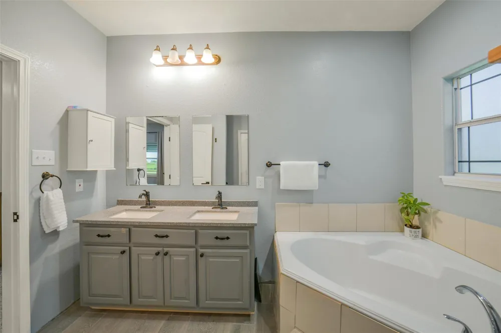 11301 S Fm 441 Road Louise, TX 77455
