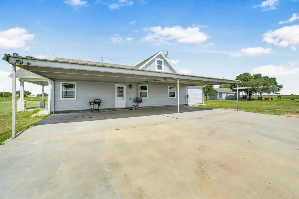 11301 S Fm 441 Road Louise, TX 77455