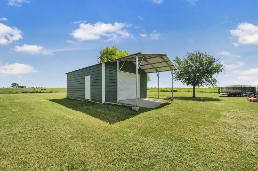 11301 S Fm 441 Road Louise, TX 77455