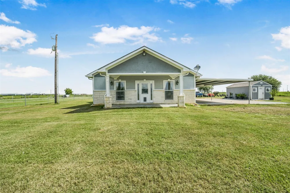 11301 S Fm 441 Road Louise, TX 77455