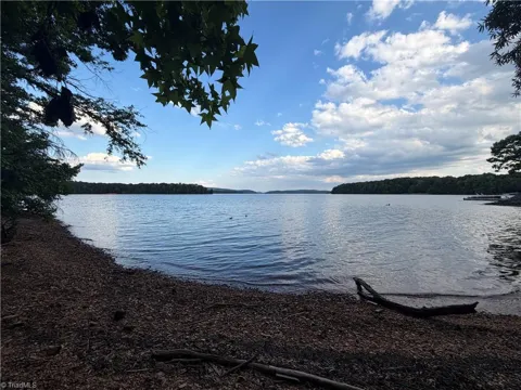 206 Kendricks Cove
