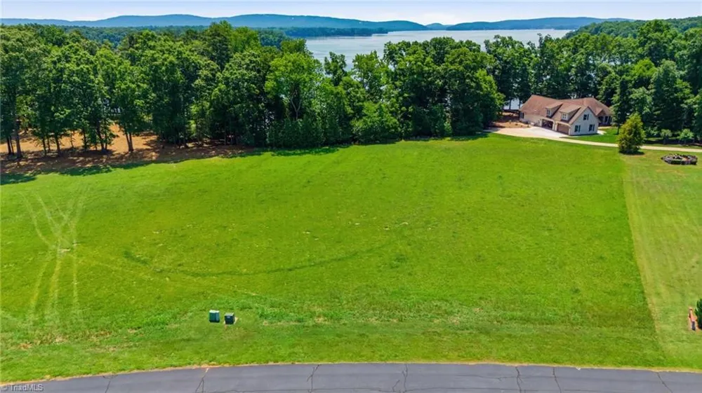 206 Kendricks Cove Lexington, NC 27292