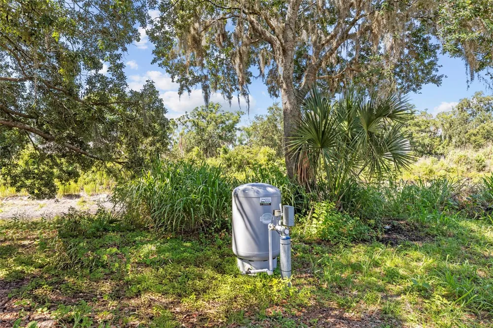 5030 DUQUE ROAD Lutz, FL 33549