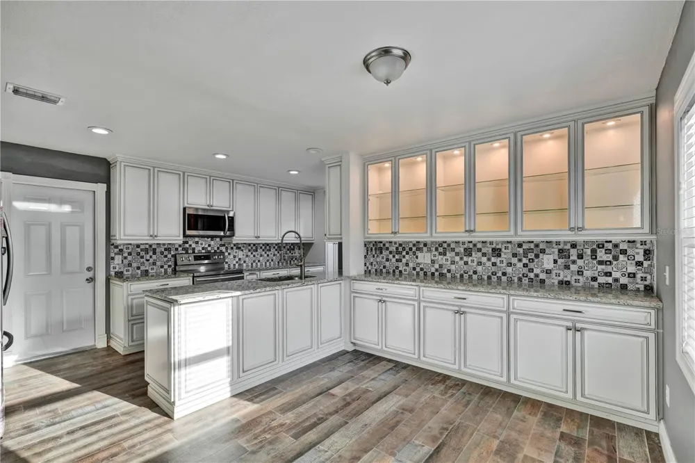 1879 KAMLER AVENUE Orlando, FL 32817