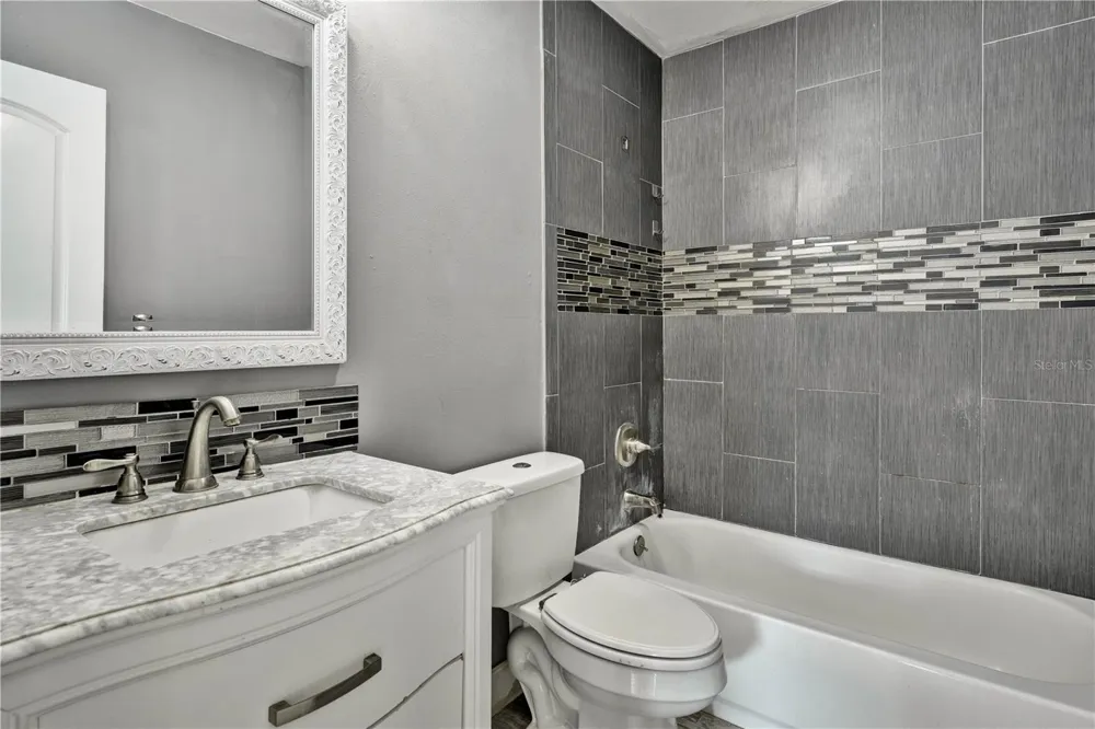 1879 KAMLER AVENUE Orlando, FL 32817