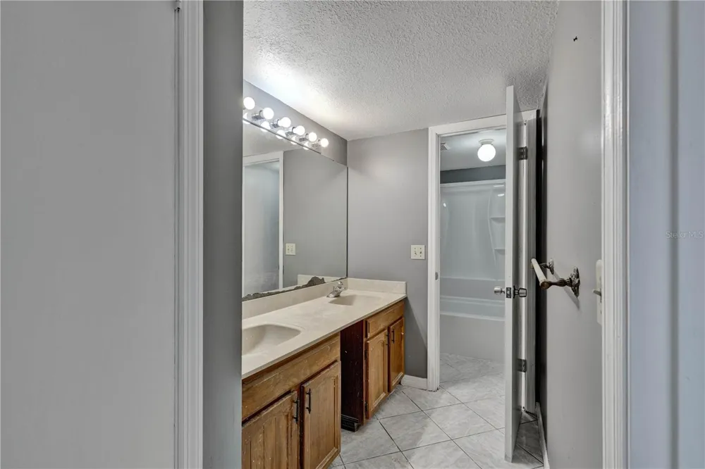 1879 KAMLER AVENUE Orlando, FL 32817