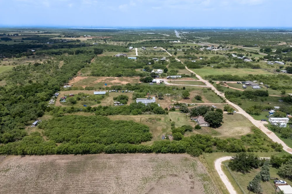 1253 Private Road 2431 Clyde, TX 79510