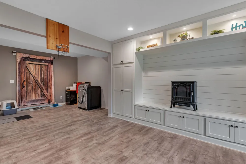 109 Charity Lane Montrose, MN 55363