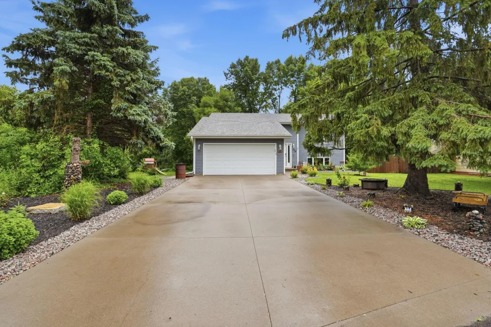 109 Charity Lane Montrose, MN 55363