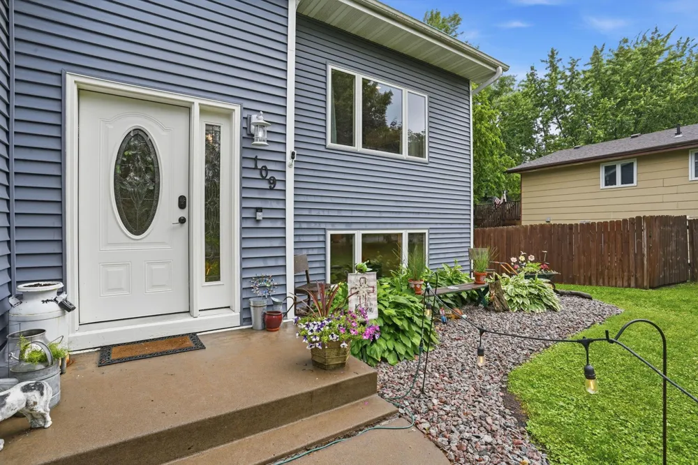 109 Charity Lane Montrose, MN 55363