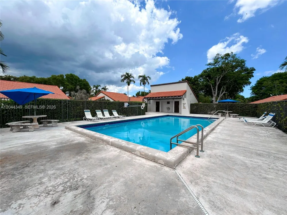 14970 SW 48th Ter #27G Miami, FL 33185
