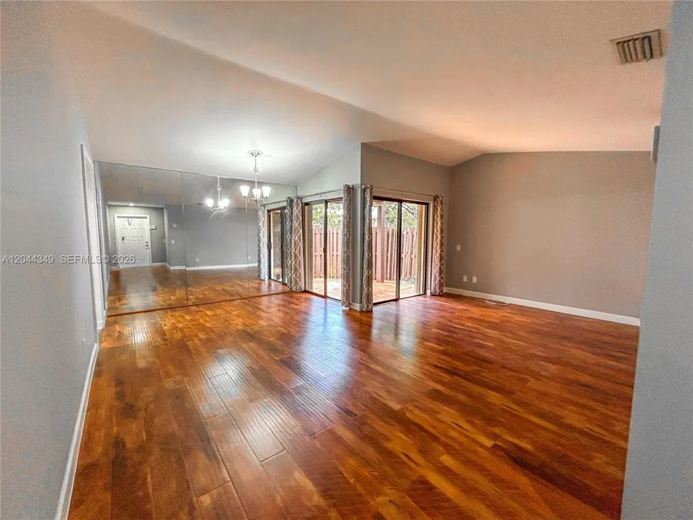 14970 SW 48th Ter #27G Miami, FL 33185
