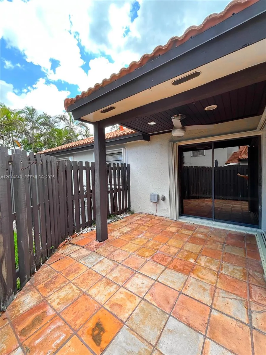 14970 SW 48th Ter #27G Miami, FL 33185