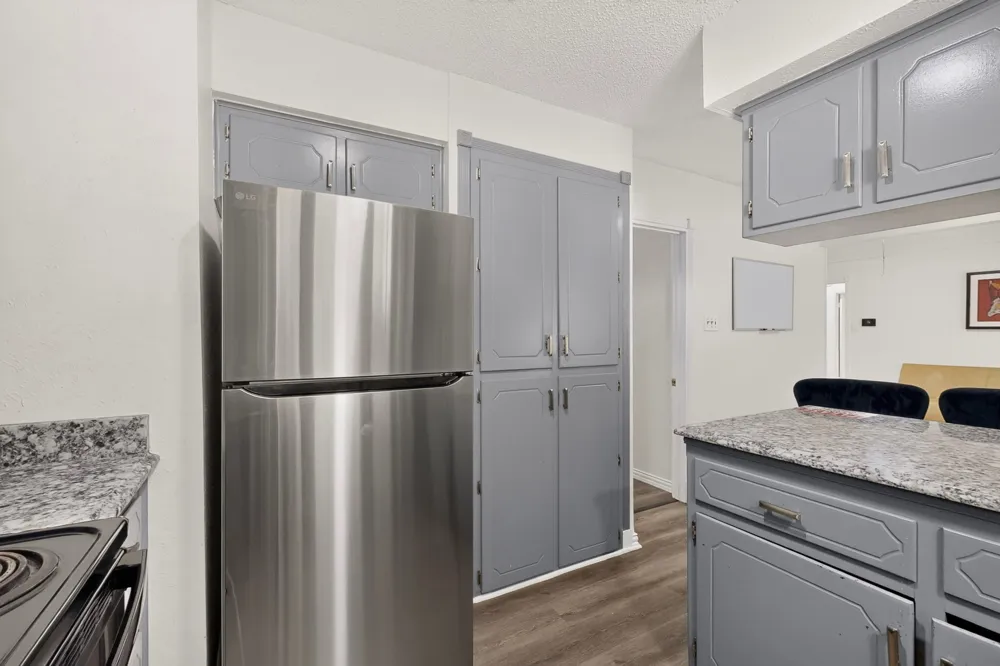 2041 Hemlock Drive Haltom City, TX 76117