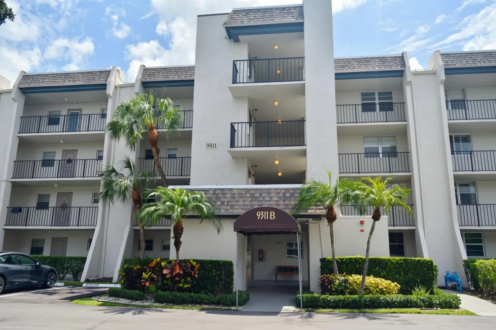 9311 Orange Grove Drive #109 Davie, FL 33324