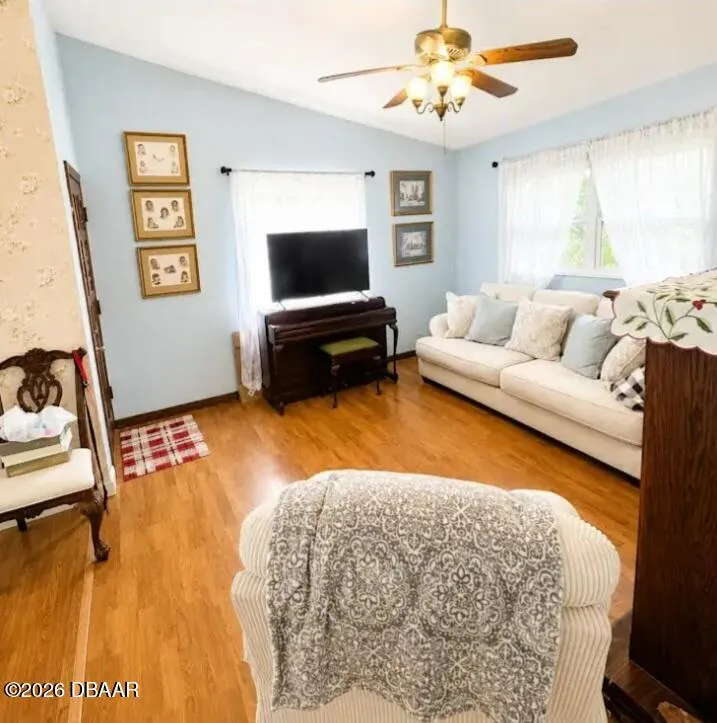 93 Glass Court Port Orange, FL 32129