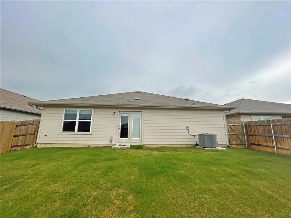 5825 Shanjia Drive Austin, TX 78724