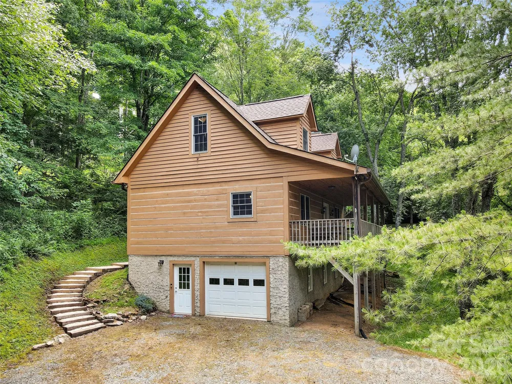 219 Red Maple Lane Boone, NC 28607