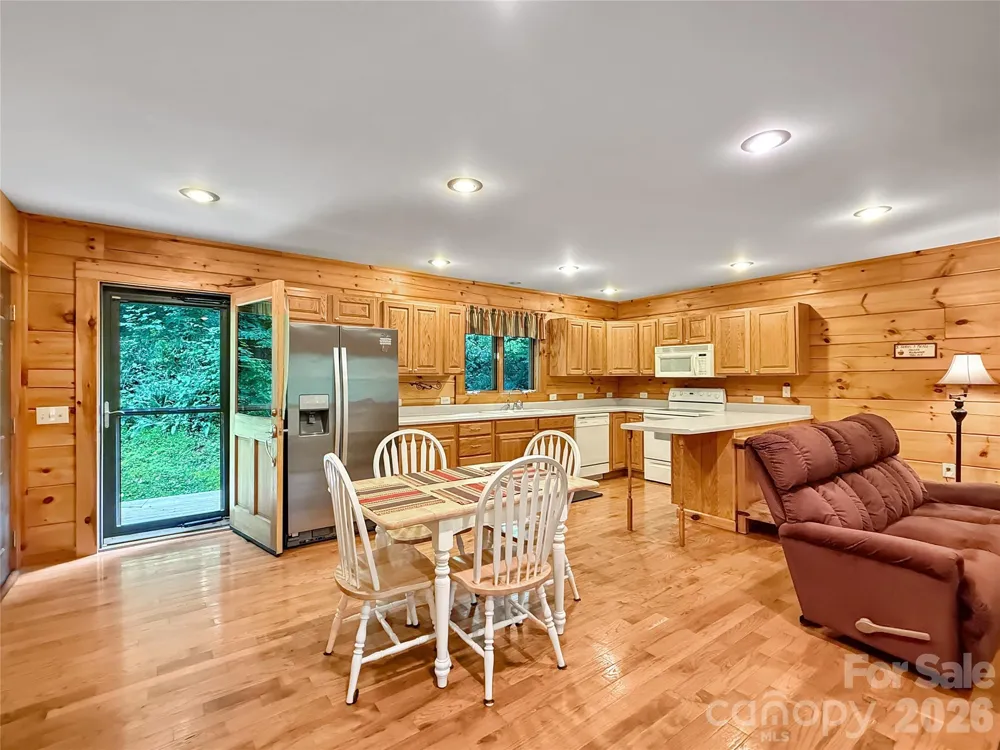 219 Red Maple Lane Boone, NC 28607