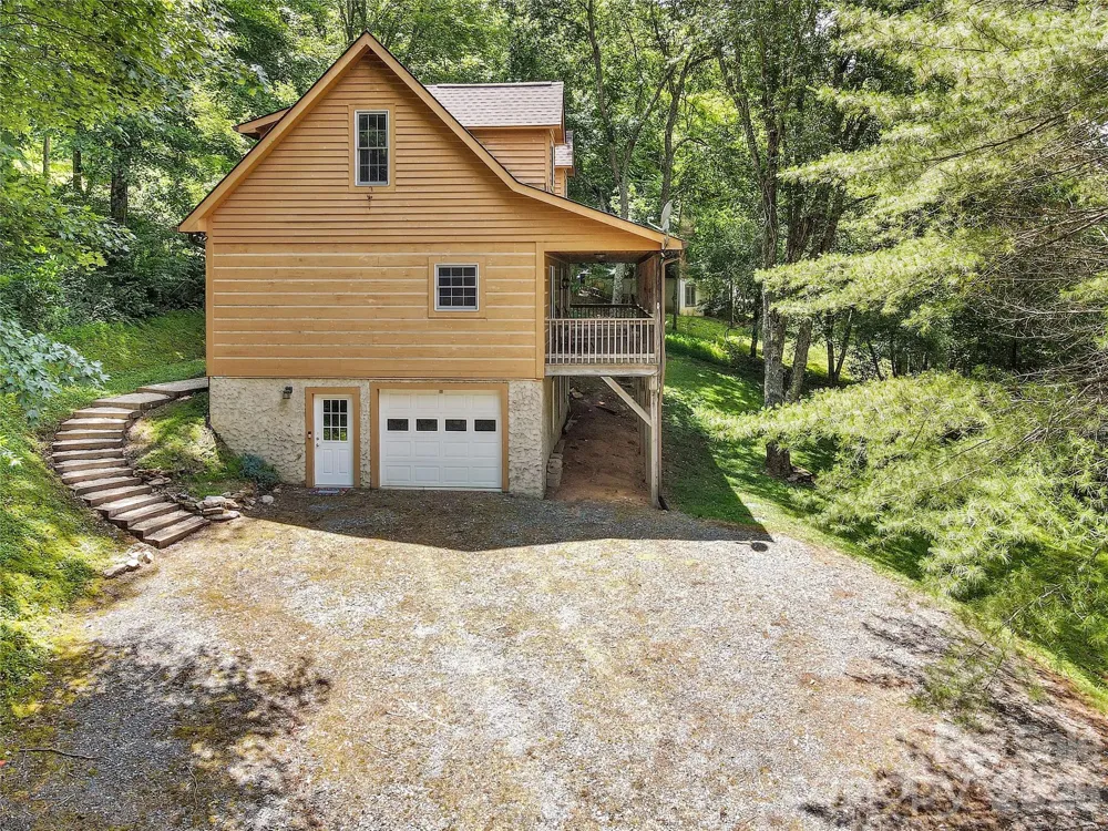 219 Red Maple Lane Boone, NC 28607