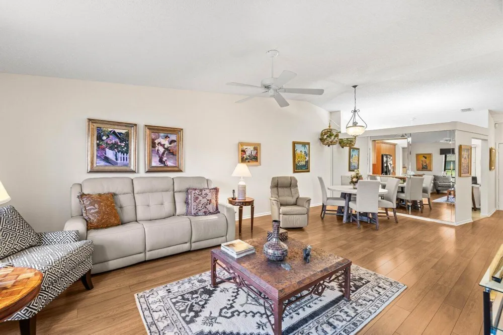 8286 Springlake Drive Boca Raton, FL 33496