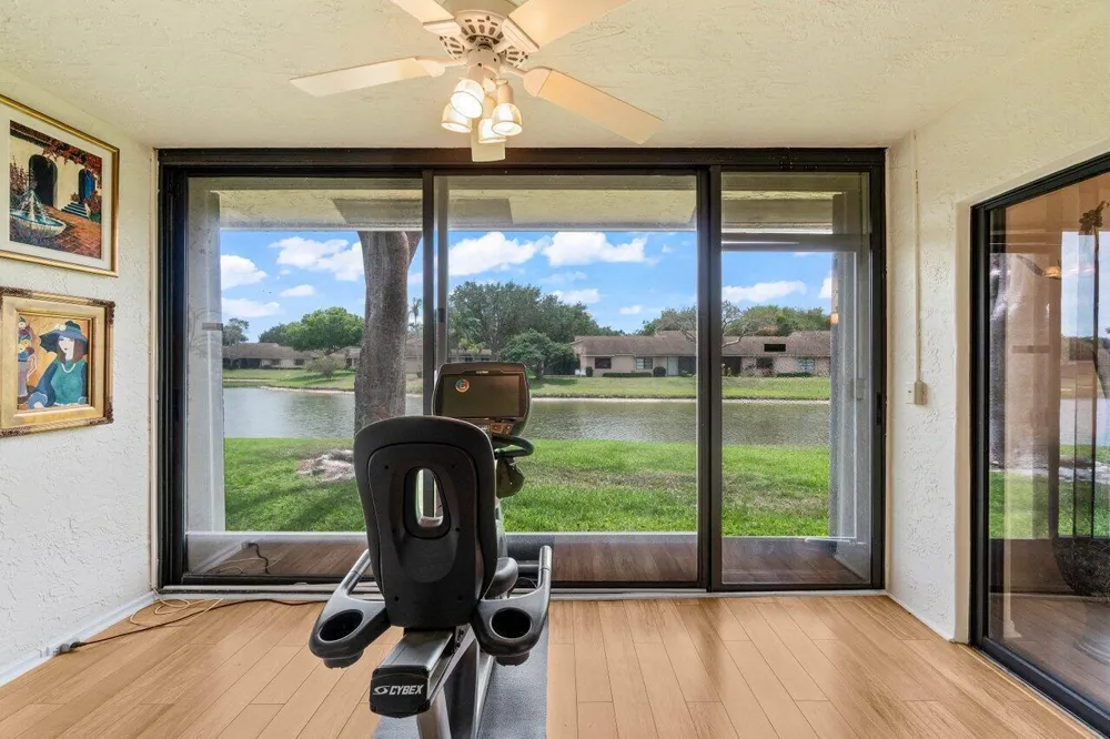 8286 Springlake Drive Boca Raton, FL 33496