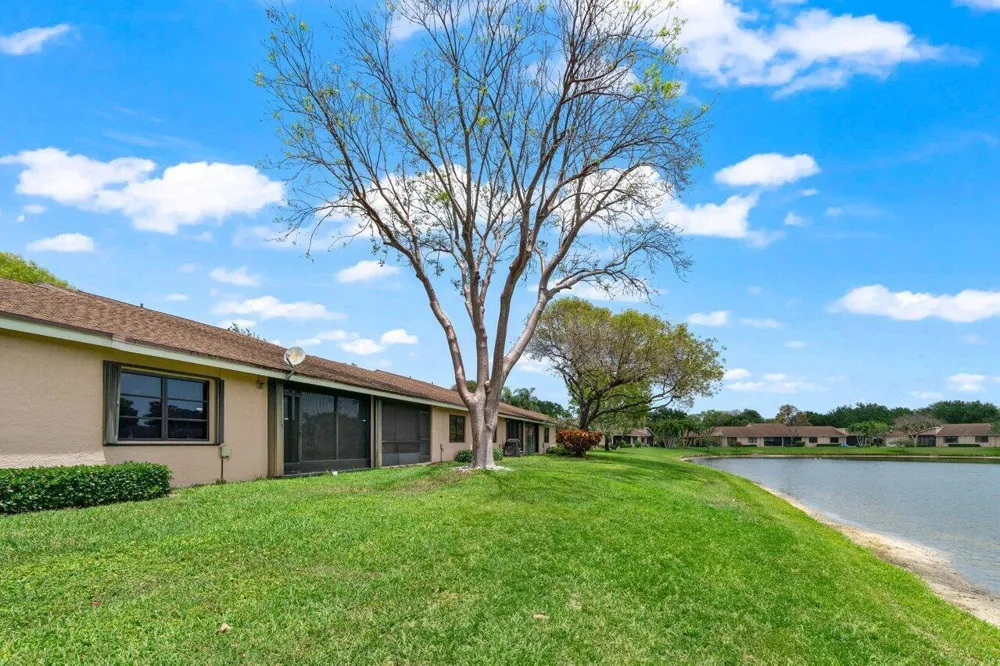 8286 Springlake Drive Boca Raton, FL 33496