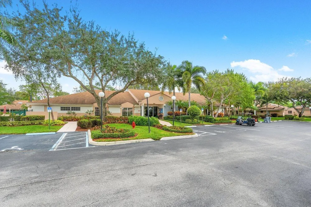 8286 Springlake Drive Boca Raton, FL 33496