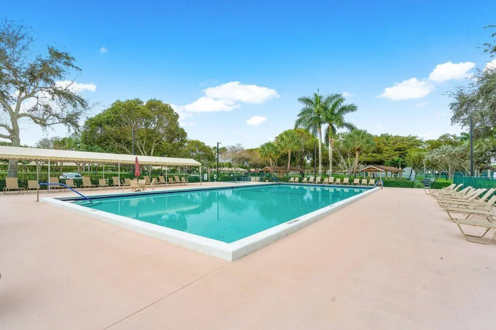 8286 Springlake Drive Boca Raton, FL 33496