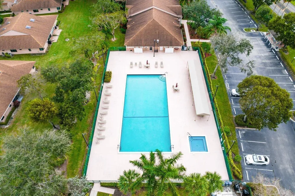 8286 Springlake Drive Boca Raton, FL 33496