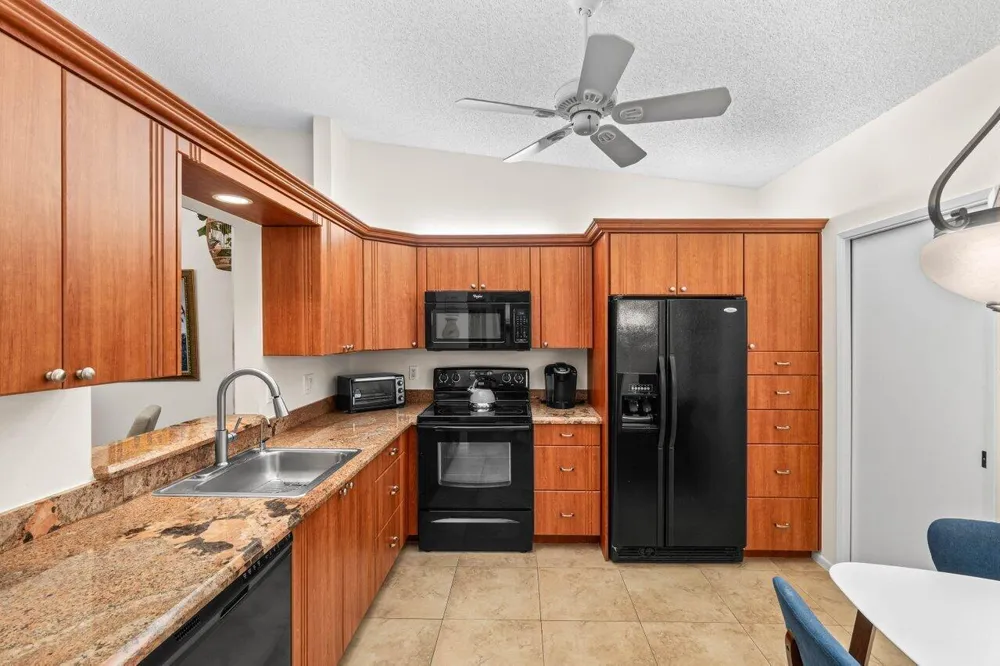 8286 Springlake Drive Boca Raton, FL 33496