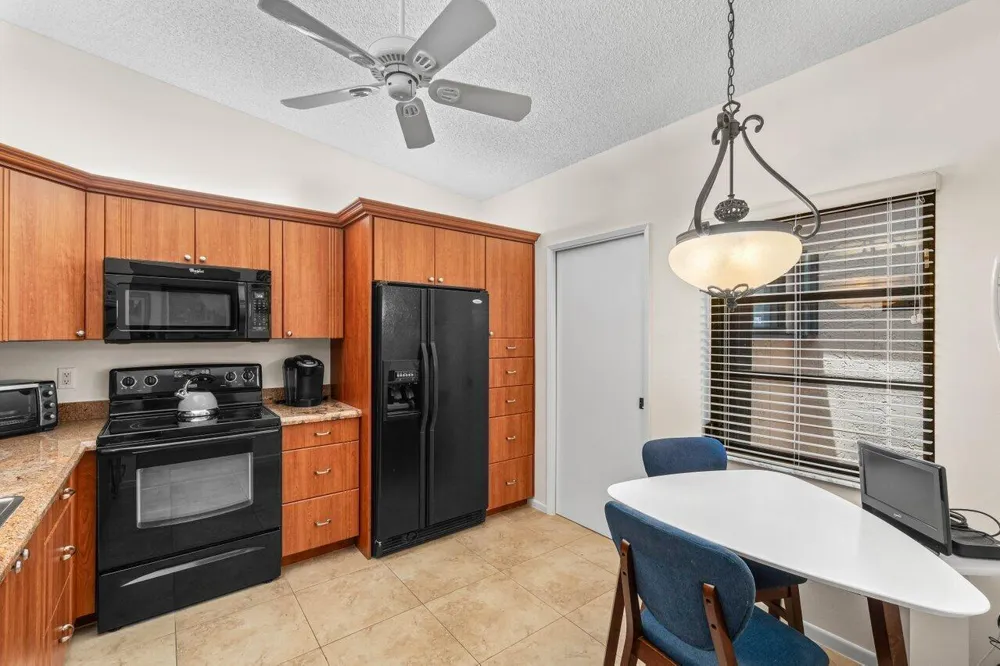 8286 Springlake Drive Boca Raton, FL 33496