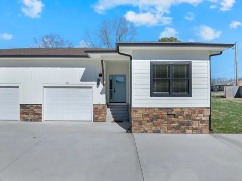 77 Duncan Ln