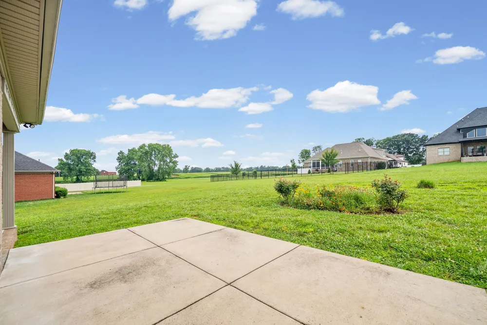 208 Lewis Bridge Way Hopkinsville, KY 42240